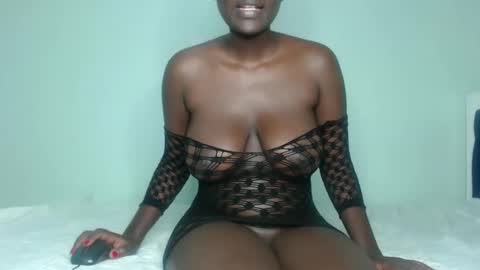 Snapshot of prettyliz1999 chatting on 13, 1, 2025 Lizzy online show from 13, 1, 2025