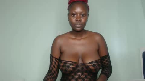 Snapshot of prettyliz1999 chatting on 14, 1, 2025 Lizzy online show from 14, 1, 2025