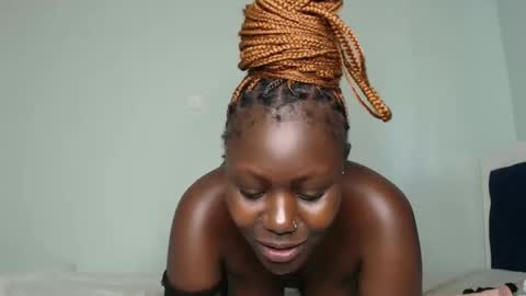 Snapshot of prettyliz1999 chatting on 21, 1, 2025 Lizzy online show from 21, 1, 2025