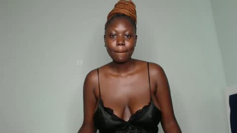 Snapshot of prettyliz1999 chatting on 29, 1, 2025 Lizzy online show from 29, 1, 2025