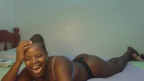Snapshot of prettymelly_ chatting on 21, 6, 2026 Melly online show from 21, 6, 2026