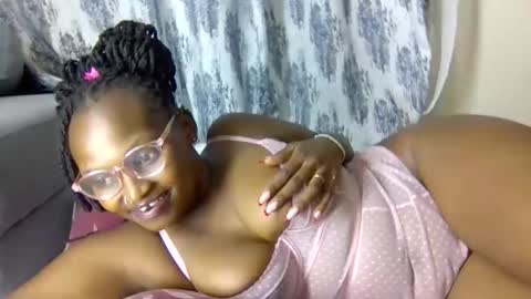 prettysmiless online show from 25, 9, 2025