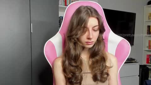 Sophie  next stream will be at Monday  i will wait you guys  online show from 2, 12, 2025