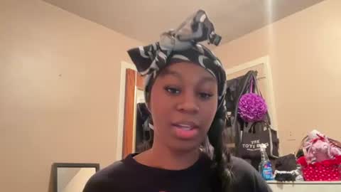 Snapshot of prettyyybriii219 chatting on 24, 6, 2026 prettyyybriii219 online show from 24, 6, 2026