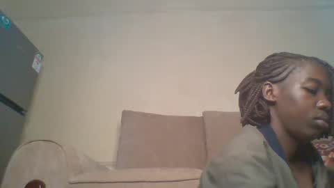 prettyzuzu online show from 22, 9, 2025