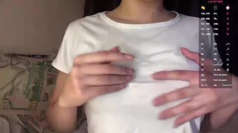 Snapshot of pricillahoinacki chatting on 17, 6, 2026 Amelia online show from 17, 6, 2026