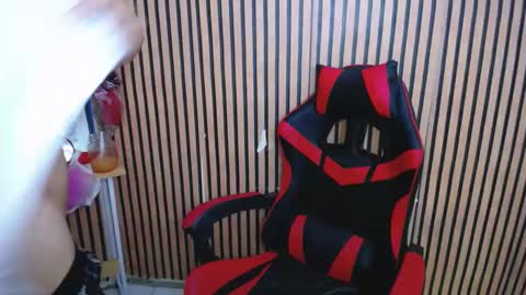 Snapshot of princes_henry chatting on 2, 2, 2025 princes_henry online show from 2, 2, 2025