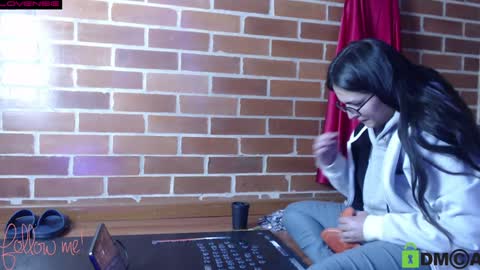 Snapshot of princesa_leia_zathur chatting on 4, 1, 2025 Leia online show from 4, 1, 2025