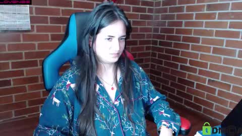 Snapshot of princesa_leia_zathur chatting on 26, 9, 2025 Leia online show from 26, 9, 2025