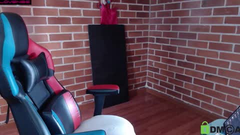 Snapshot of princesa_leia_zathur chatting on 8, 10, 2025 Leia online show from 8, 10, 2025
