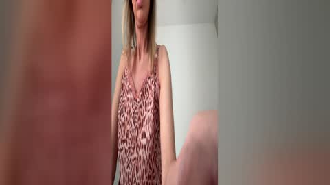 Snapshot of princesless chatting on 13, 6, 2026 princesless online show from 13, 6, 2026