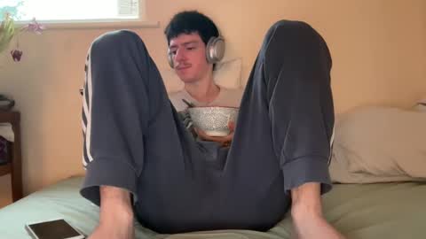 Peaches online show from 25, 1, 2025