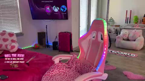 Cece  NEXT LIVESTREAM -- DEC. 4th  7 PM CST online show from 6, 11, 2025