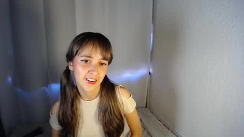 Snapshot of princess_emily69 chatting on 26, 12, 2024 Emily online show from 26, 12, 2024