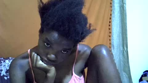 Snapshot of princess_scovia chatting on 25, 7, 2026 princess_scovia online show from 25, 7, 2026