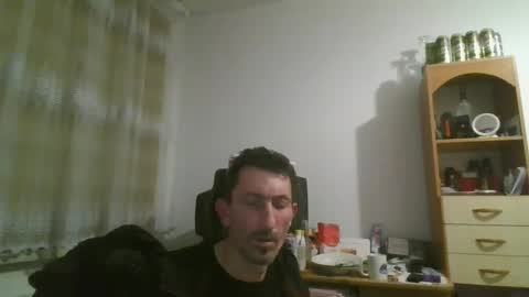 Snapshot of prosexualny chatting on 7, 1, 2025 Mariusz online show from 7, 1, 2025