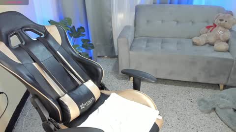 Snapshot of prvncessa_10 chatting on 25, 12, 2024    INDEPENDENT MODEL online show from 25, 12, 2024