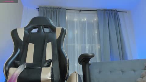 Snapshot of prvncessa_10 chatting on 4, 2, 2025    INDEPENDENT MODEL online show from 4, 2, 2025
