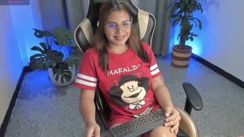 Snapshot of prvncessa_10 chatting on 5, 2, 2025    INDEPENDENT MODEL online show from 5, 2, 2025