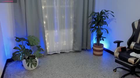 Snapshot of prvncessa_10 chatting on 7, 2, 2025    INDEPENDENT MODEL online show from 7, 2, 2025
