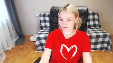 Polly online show from 16, 2, 2025