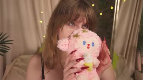 constant schedule Wednesday  Friday  Saturday  Sunday  The Rosemarie online show from 25, 10, 2025