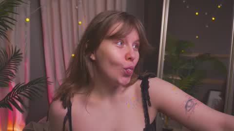 constant schedule Wednesday  Friday  Saturday  Sunday  The Rosemarie online show from 21, 3, 2026