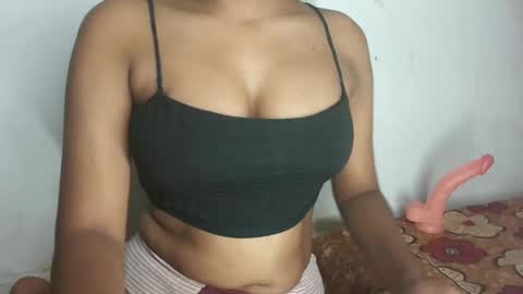 Snapshot of pureelove chatting on 16, 5, 2026 Your love online show from 16, 5, 2026