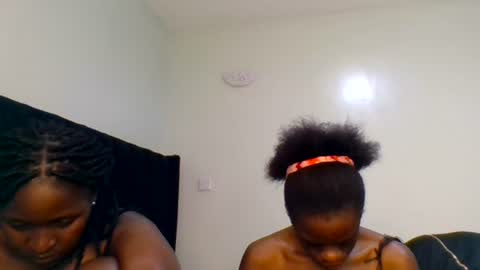 Snapshot of purple_honey2 chatting on 23, 6, 2026 Honey online show from 23, 6, 2026