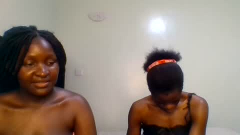 Snapshot of purple_honey2 chatting on 23, 6, 2026 Honey online show from 23, 6, 2026
