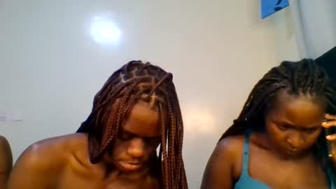 Snapshot of purple_honey2 chatting on 6, 7, 2026 Honey online show from 6, 7, 2026