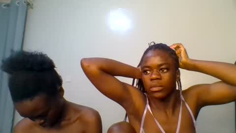 Snapshot of purple_honey2 chatting on 16, 7, 2026 Honey online show from 16, 7, 2026