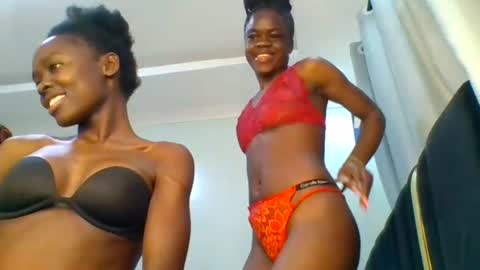 Snapshot of purple_honey2 chatting on 16, 7, 2026 Honey online show from 16, 7, 2026