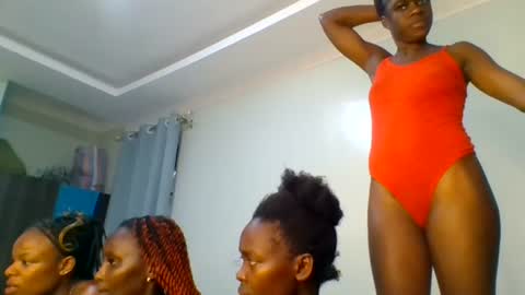 Snapshot of purple_honey2 chatting on 17, 7, 2026 Honey online show from 17, 7, 2026