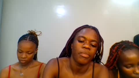 Snapshot of purple_honey2 chatting on 18, 7, 2026 Honey online show from 18, 7, 2026