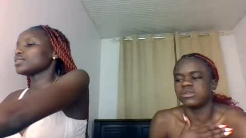 Snapshot of purple_honey2 chatting on 31, 7, 2026 Honey online show from 31, 7, 2026