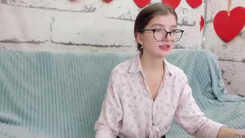 pussykatt_girl online show from 15, 2, 2025