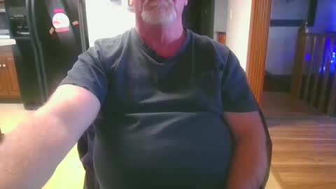 Snapshot of pussylover1365 chatting on 13, 1, 2025 pussylover1365 online show from 13, 1, 2025