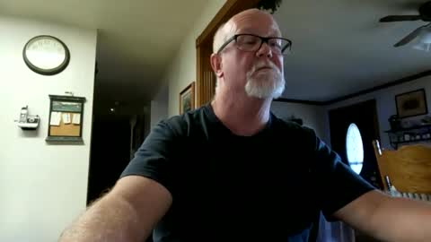 Snapshot of pussylover1365 chatting on 28, 1, 2025 pussylover1365 online show from 28, 1, 2025