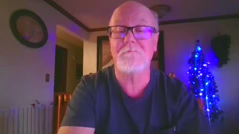 Snapshot of pussylover1365 chatting on 5, 2, 2025 pussylover1365 online show from 5, 2, 2025