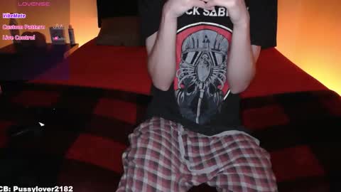 pussylover2182 online show from 25, 11, 2025