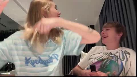 Lina online show from 4, 12, 2025