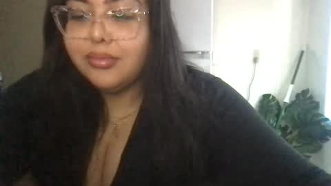 Prettypink Tinyhole online show from 18, 1, 2025