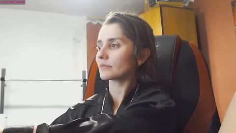 Lola online show from 5, 3, 2025