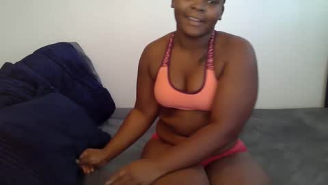Snapshot of queen_arriana chatting on 16, 5, 2026 queen_arriana online show from 16, 5, 2026