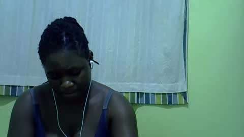 Snapshot of queen_diva01 chatting on 17, 4, 2026 queen_diva01 online show from 17, 4, 2026