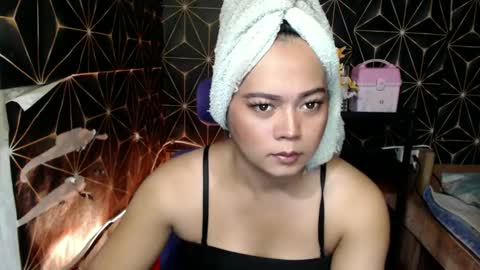 queen_ennah online show from 7, 1, 2025