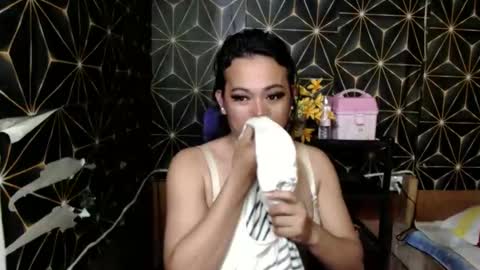 queen_ennah online show from 19, 1, 2025