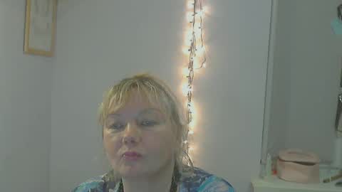 queen_jane8 online show from 21, 2, 2025