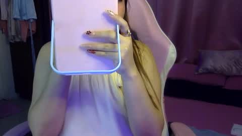 Snapshot of queen_kur chatting on 23, 2, 2025 QueenHennessy online show from 23, 2, 2025